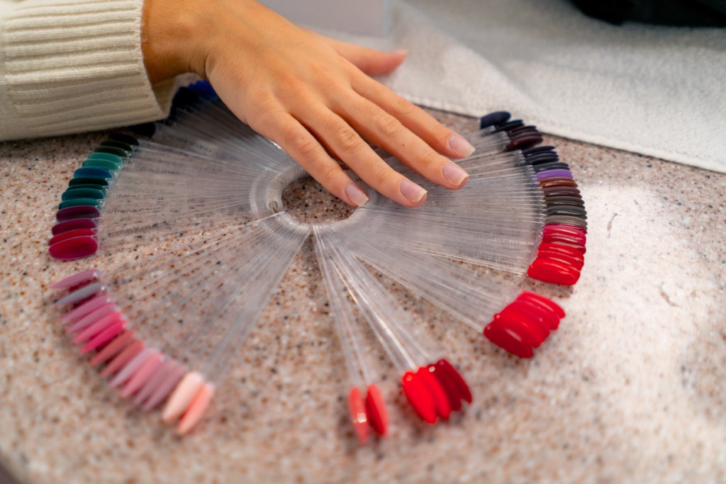 how to remove acrylic nails