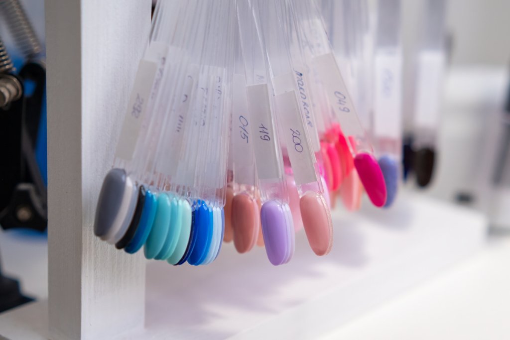 gel vs acrylic nails